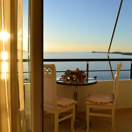 Sunset & Seaview Balcony Private Garage
