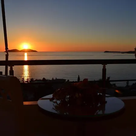 Sunset & Seaview Balcony Private Garage شقة