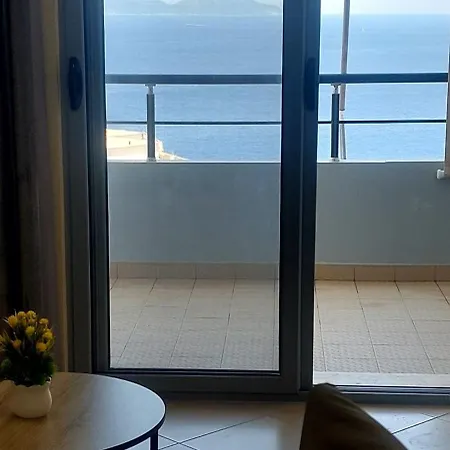 Sunset & Seaview Balcony Private Garage شقة فلورا